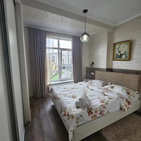 Center Apartment *
